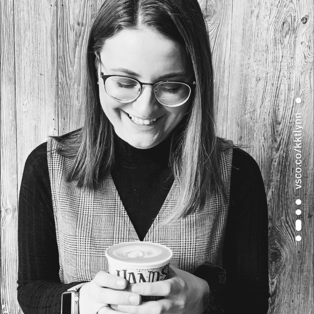 Meet your Posher, Holly